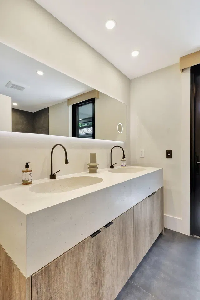 Pebblewood Residence photo 33