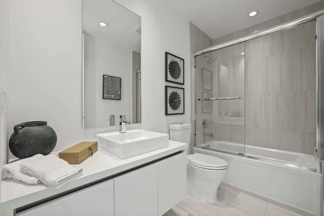 Tower 155 Unit 814 photo 29