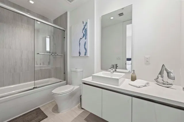 Tower 155 Unit 723 photo 20