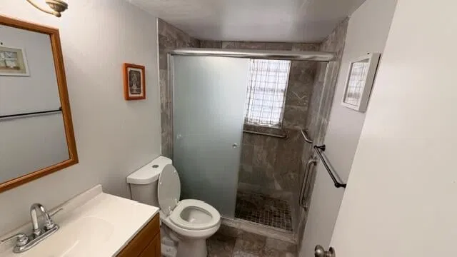 Unit 104 photo 6