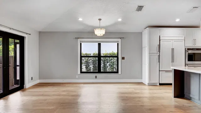 Residence photo 8