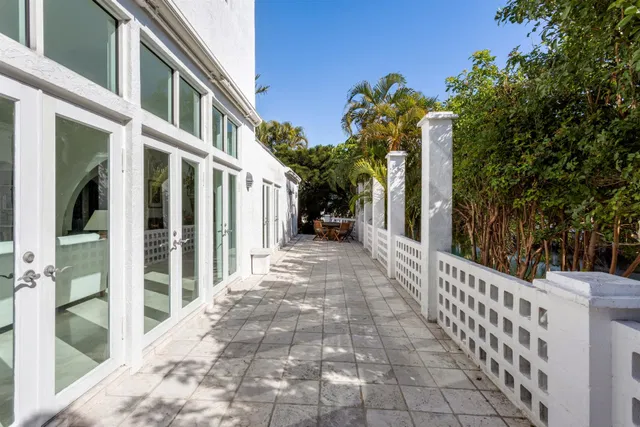 Residence photo 18