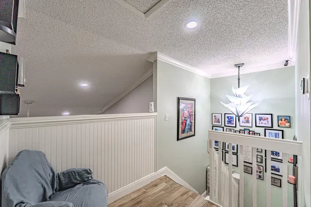Unit 405 photo 21