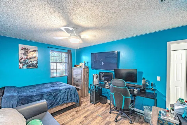 Unit 405 photo 24
