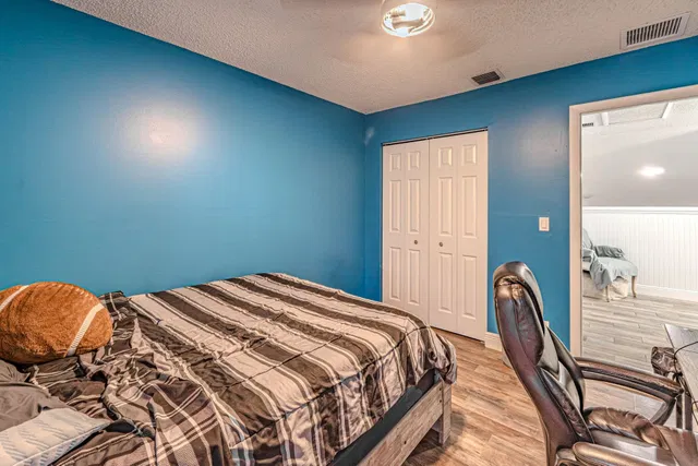 Unit 405 photo 26