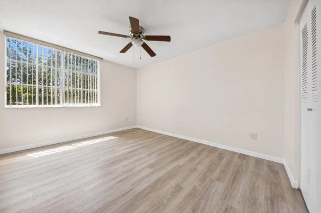 Unit 205 photo 6