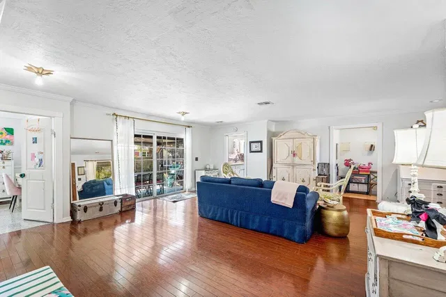  Residence photo 11