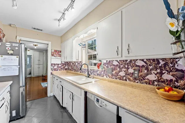  Residence photo 15