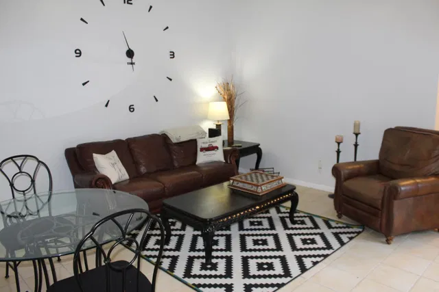 Residence photo 4