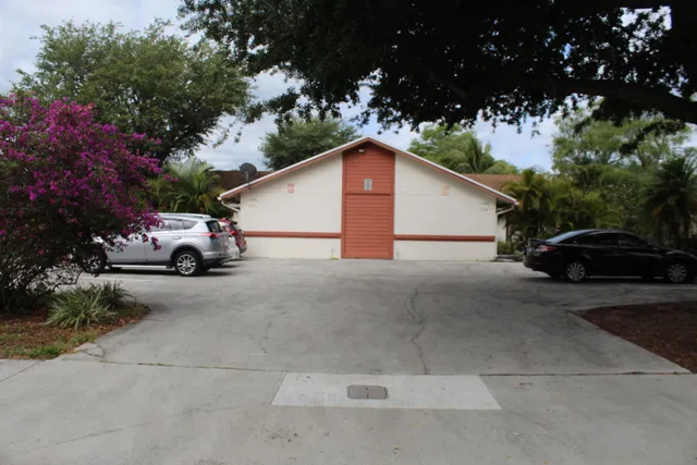 Residence photo 14