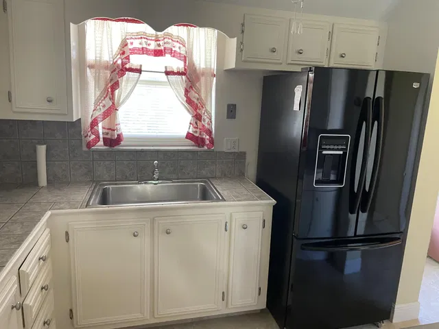 Unit 315 photo 32