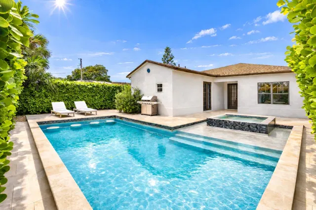 SoSo West Palm Beach Residence photo 2