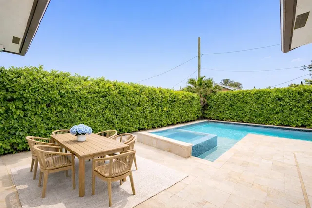 SoSo West Palm Beach Residence photo 3