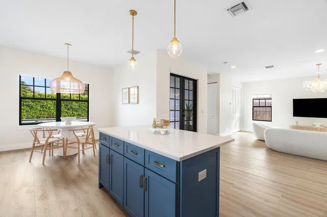 SoSo West Palm Beach Residence photo 11