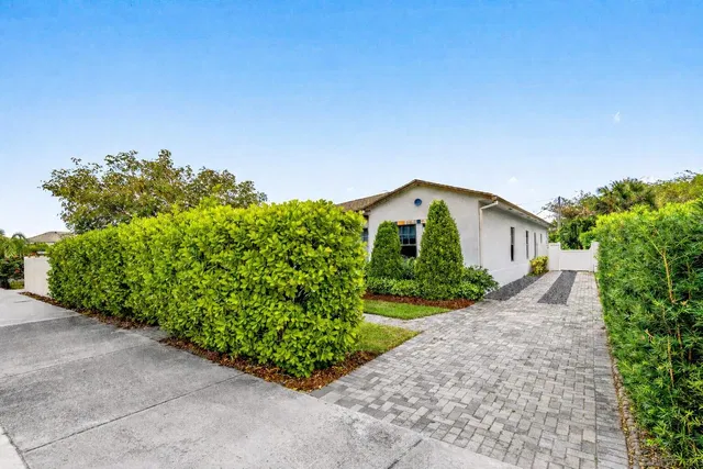 SoSo West Palm Beach Residence photo 30