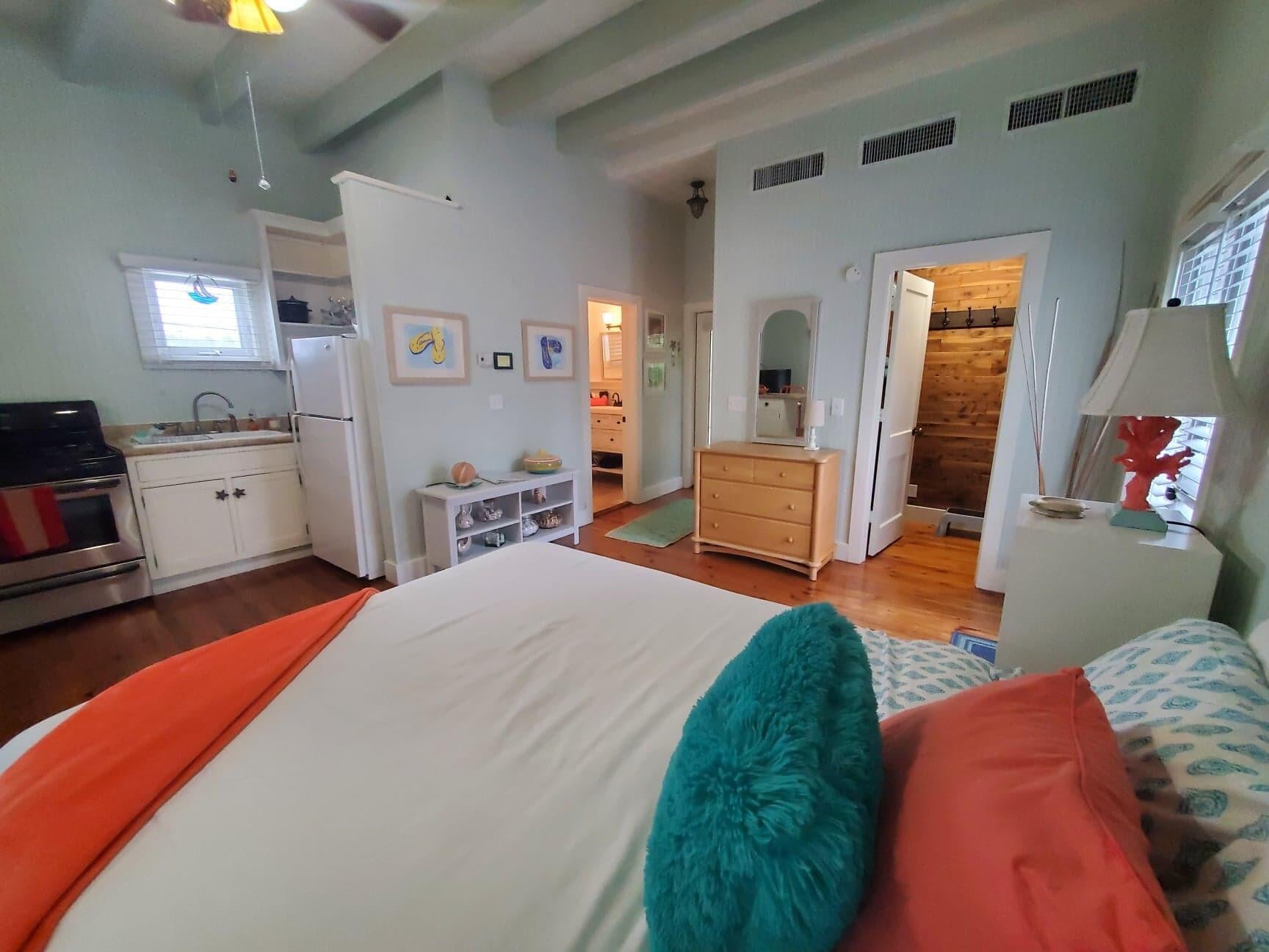 Downtown Delray Beach Unit Key Lime Suite photo 10