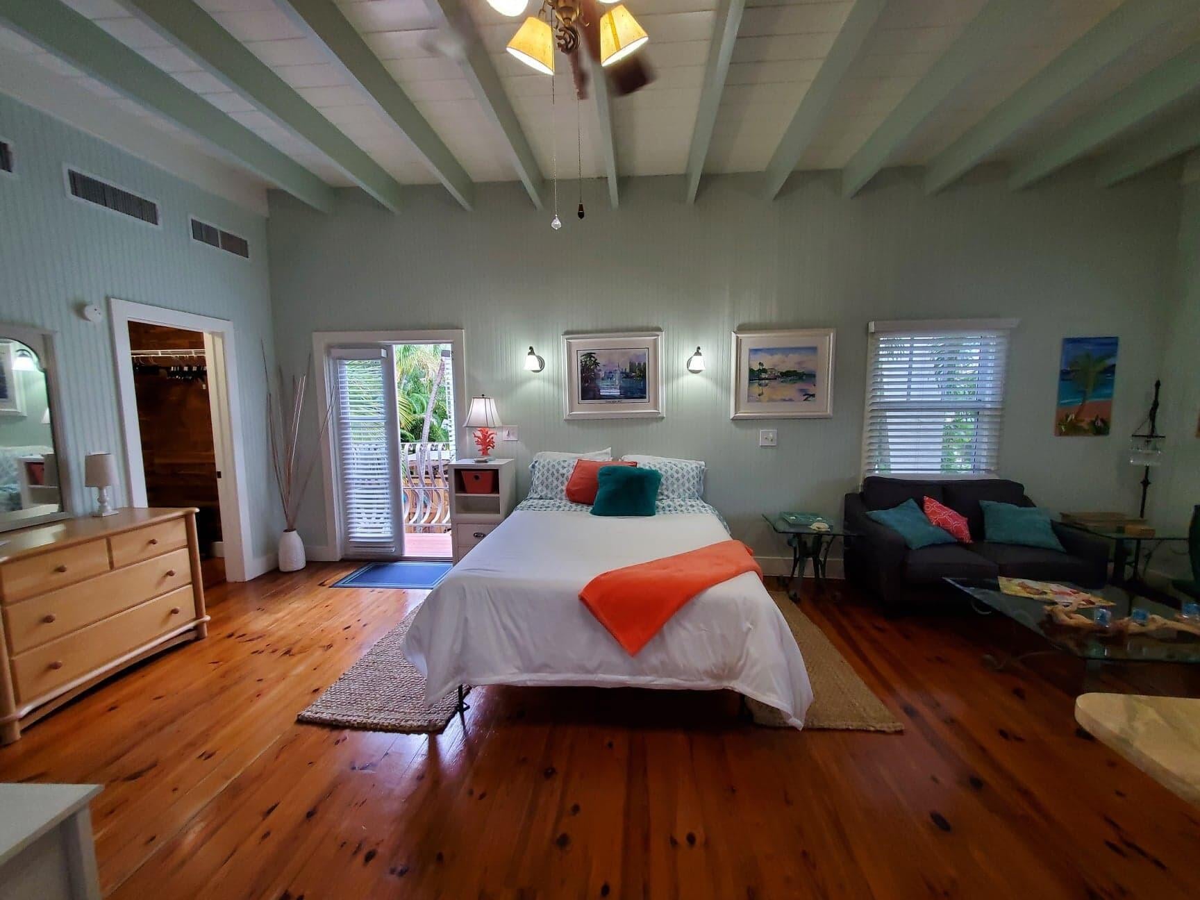 Downtown Delray Beach Unit Key Lime Suite photo 11