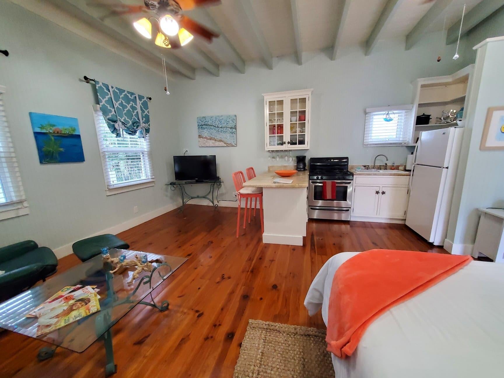 Downtown Delray Beach Unit Key Lime Suite photo 22