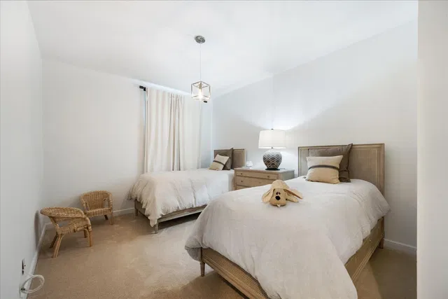  Residence photo 36