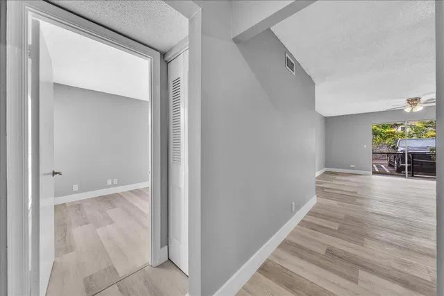  Unit C31 photo 19