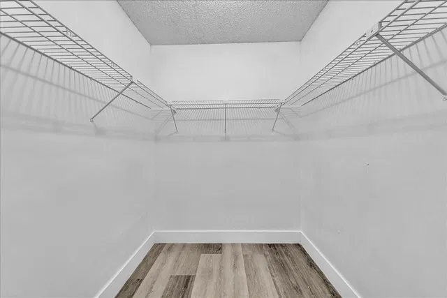  Unit C31 photo 28
