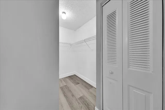  Unit C31 photo 29