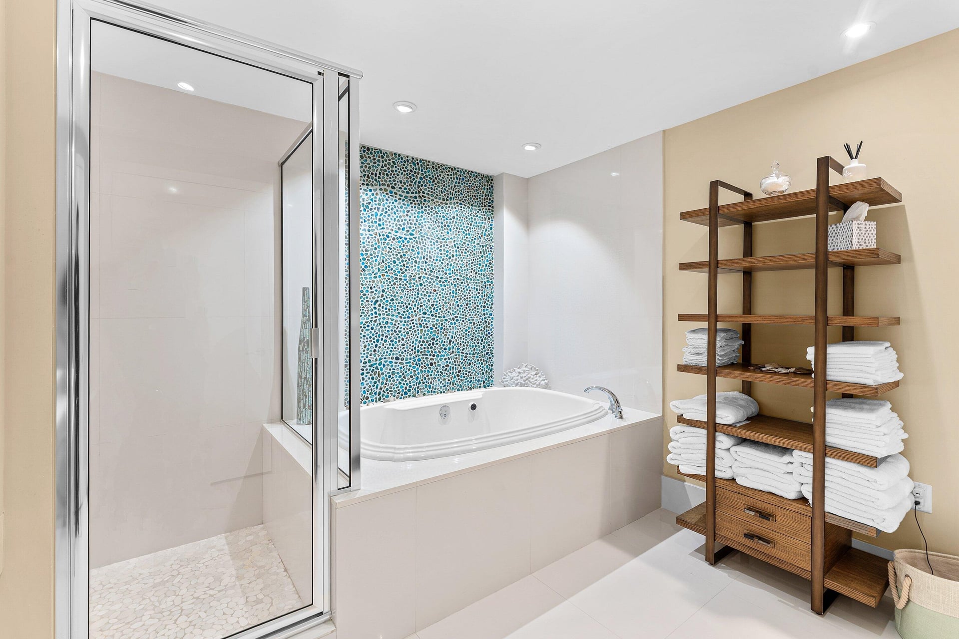 Dolce Vita Singer Island Unit 303 photo 29
