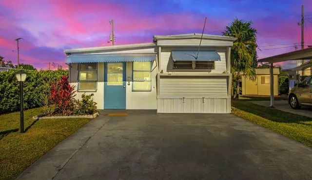 Residence photo 2