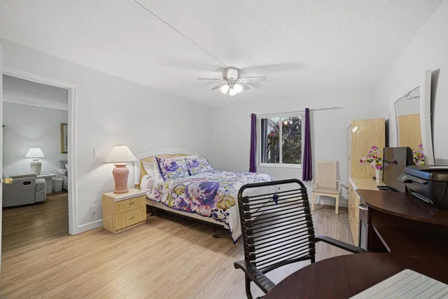 Unit 102 photo 16