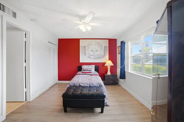 Unit 102 photo 21