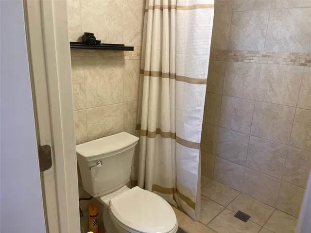 Unit 108 photo 14