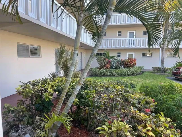 Unit 108 photo 19