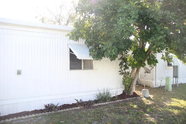 Residence photo 9