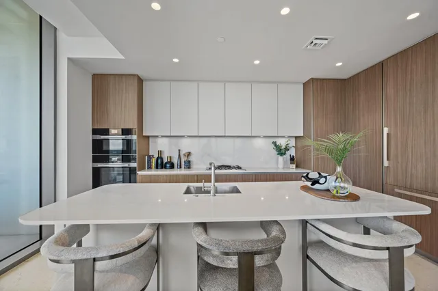 La Clara Palm Beach Unit 2302 photo 6