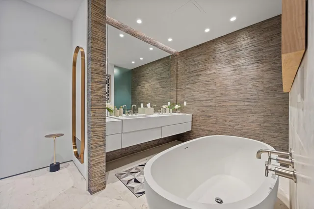 La Clara Palm Beach Unit 2302 photo 15