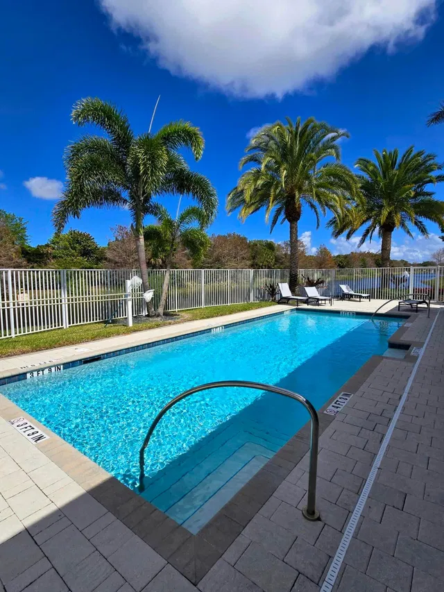Residences at Midtown Palm Beach Gardens Residence photo 17