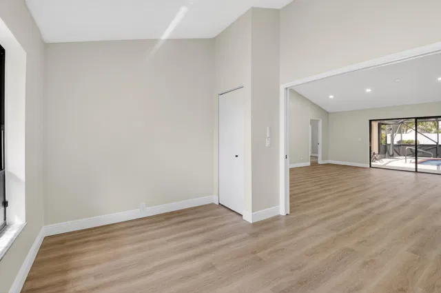 Residence photo 11
