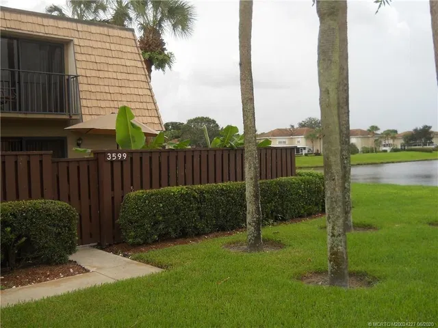 Residence photo 3