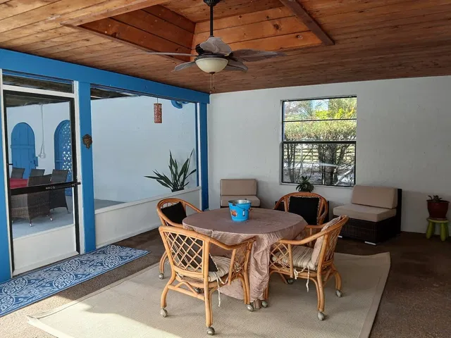 Residence photo 26