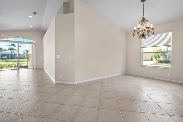 Residence photo 11