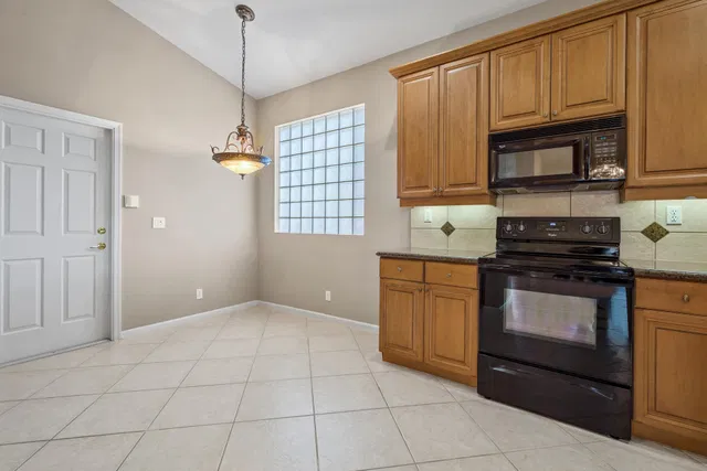 Residence photo 14