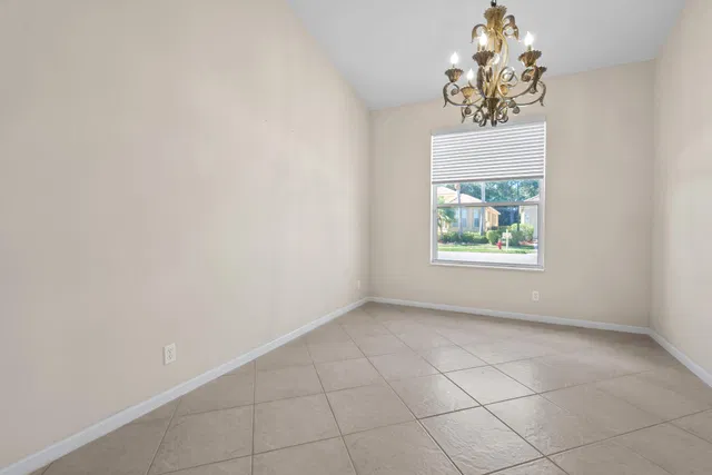 Residence photo 24