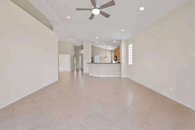 Residence photo 33