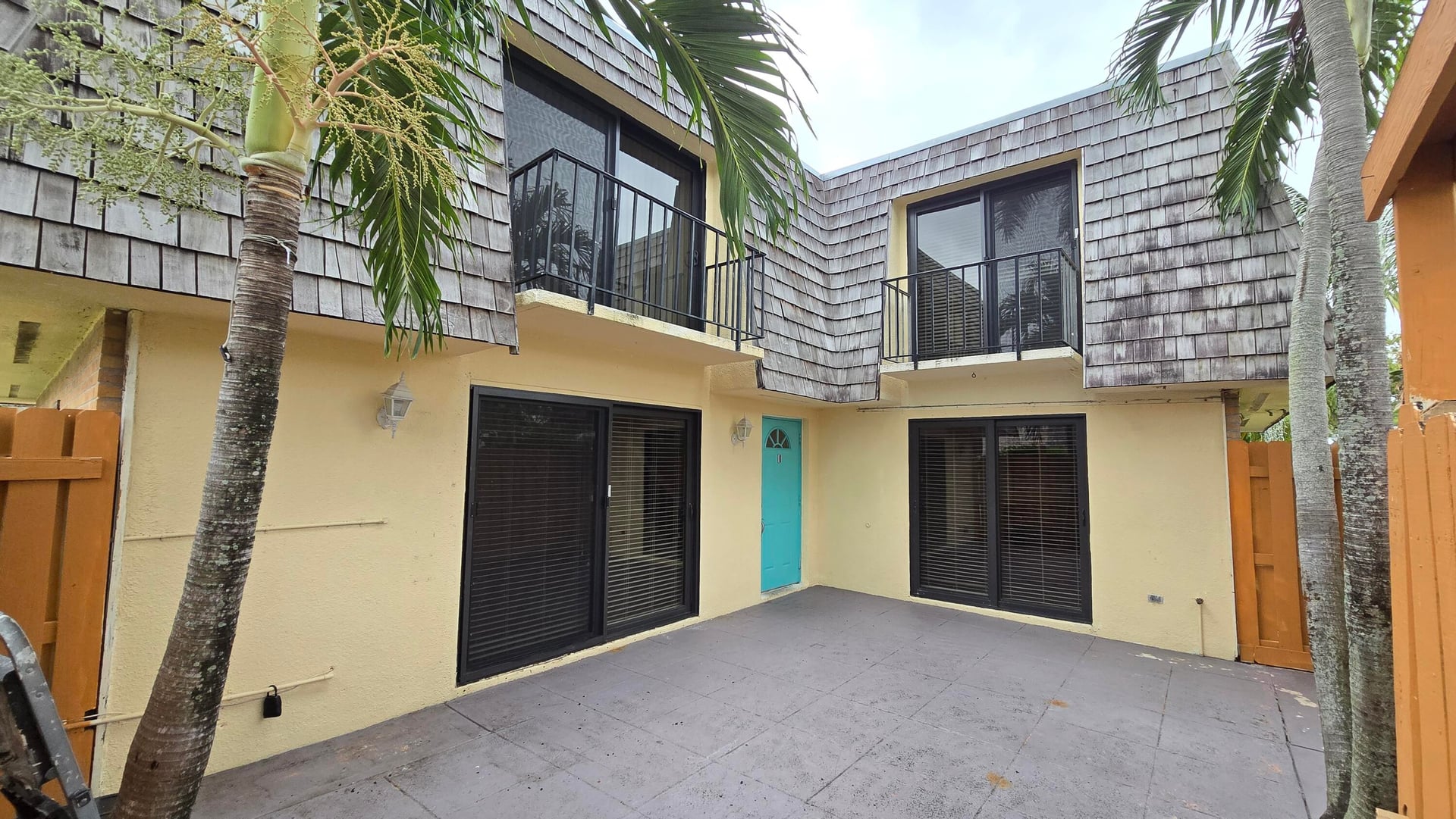 Residence photo 3