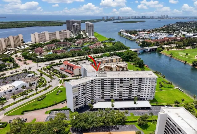 Golfview North Palm Beach I Unit 207 photo 31