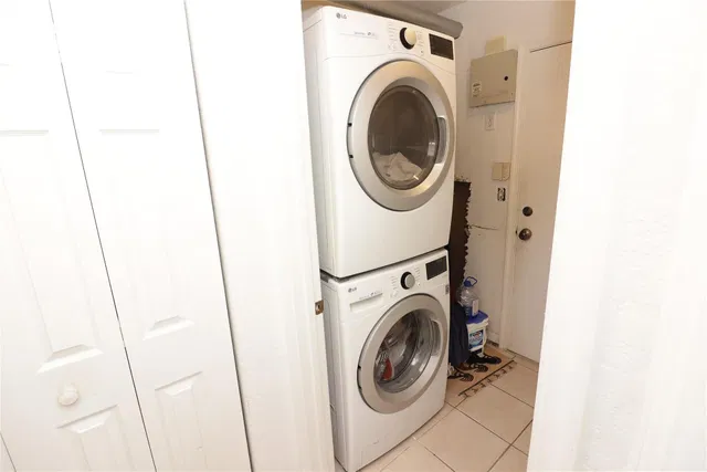 Residence photo 19