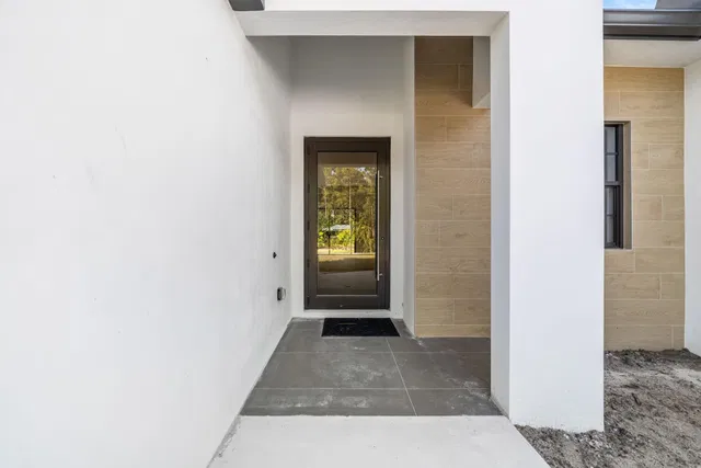  Residence photo 6
