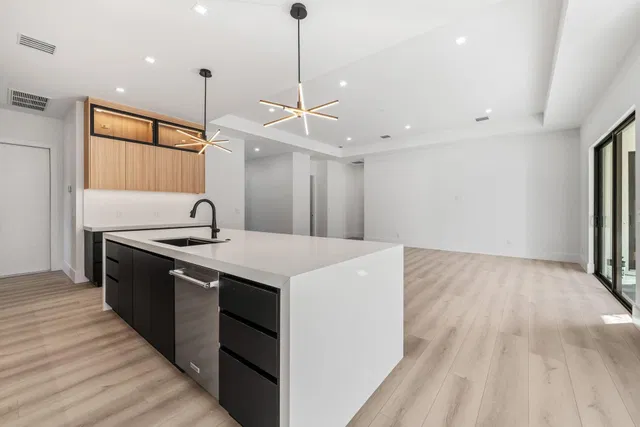  Residence photo 11