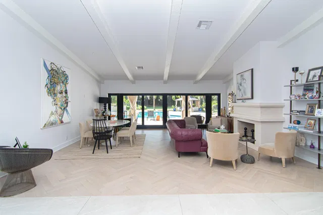 Residence photo 9