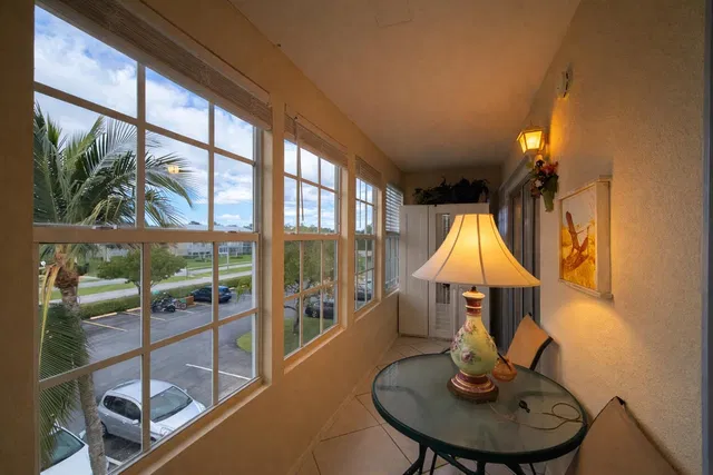 Residence photo 9